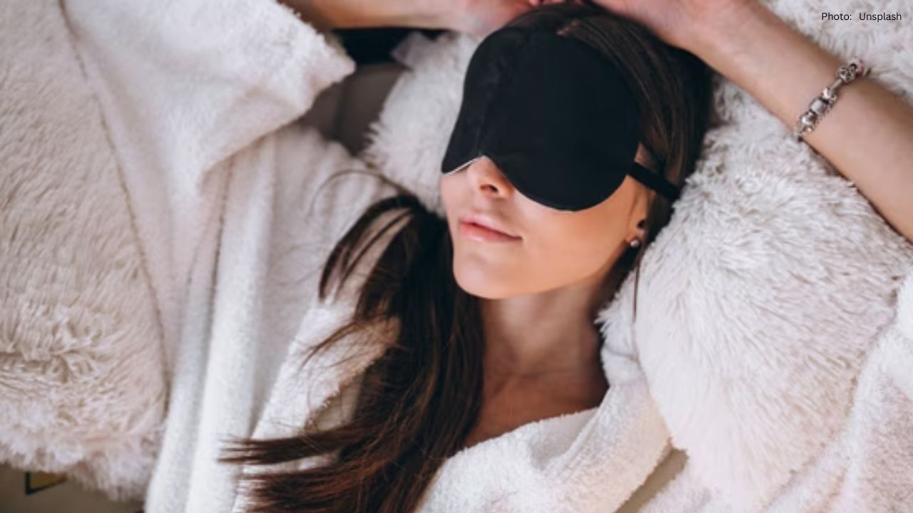 Mumbai Medical Expert: Women Require More Sleep Than Men — Here's the Science