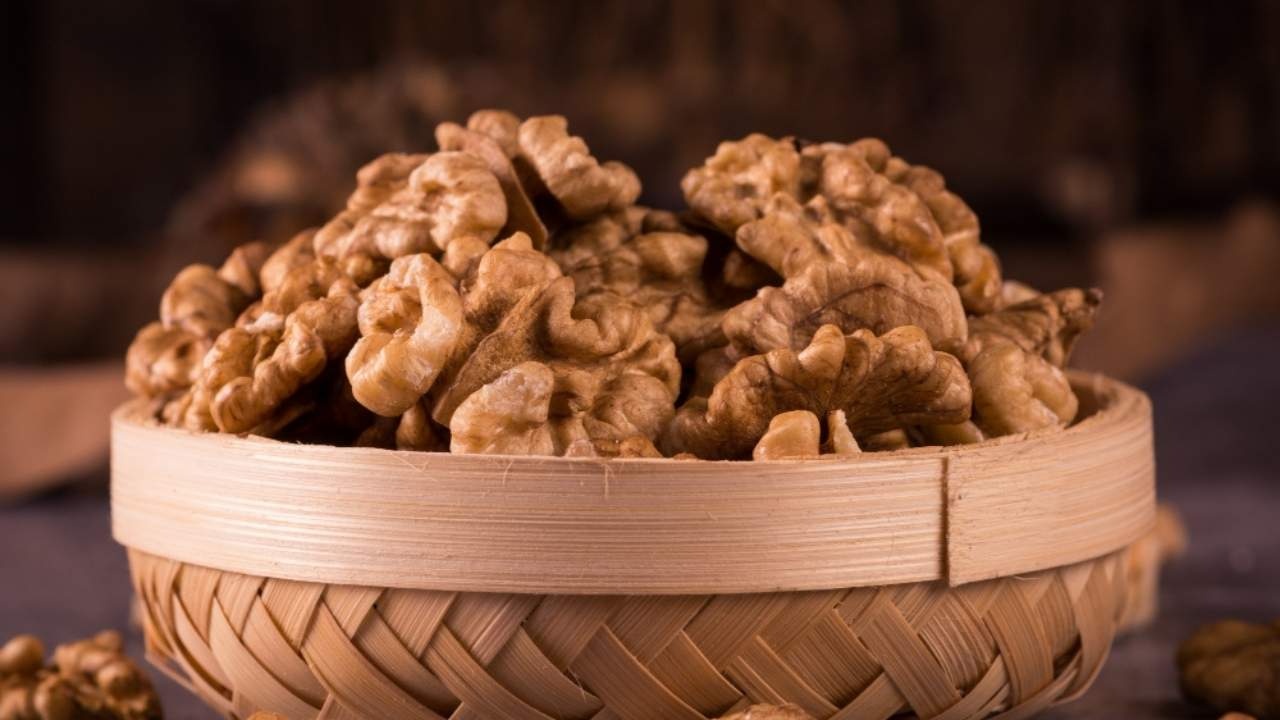 Unlock the Power of Walnuts for Your Body and Mind