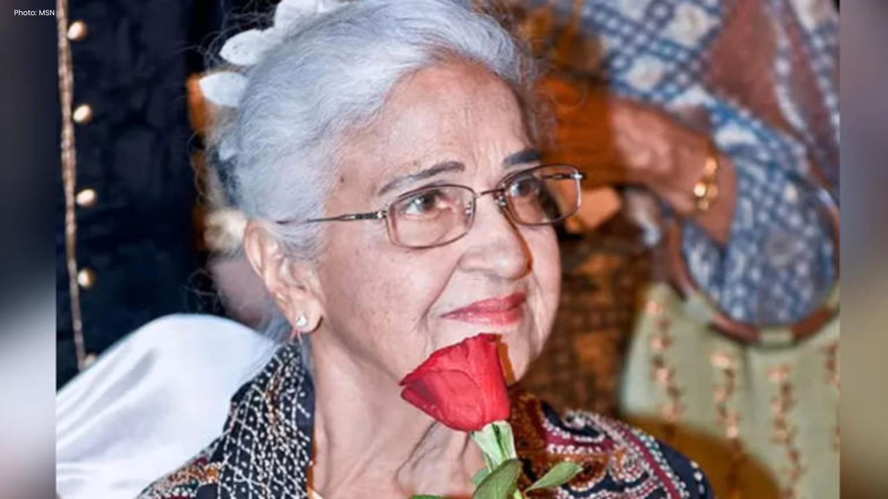 Jaya Bachchan and Waheeda Rehman Pay Tribute at Kamini Kaushal’s Memorial