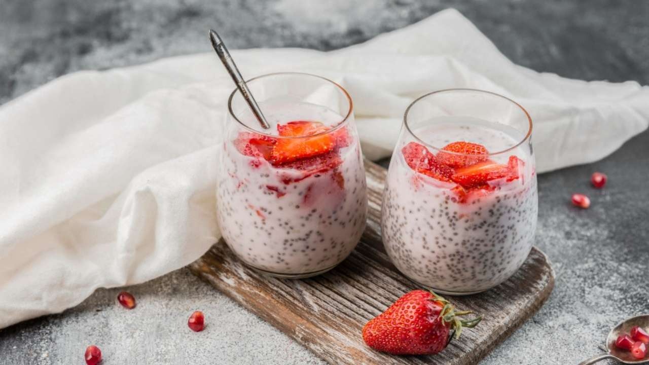 Savor the Health Benefits of Strawberry Chia Pudding for Breakfast