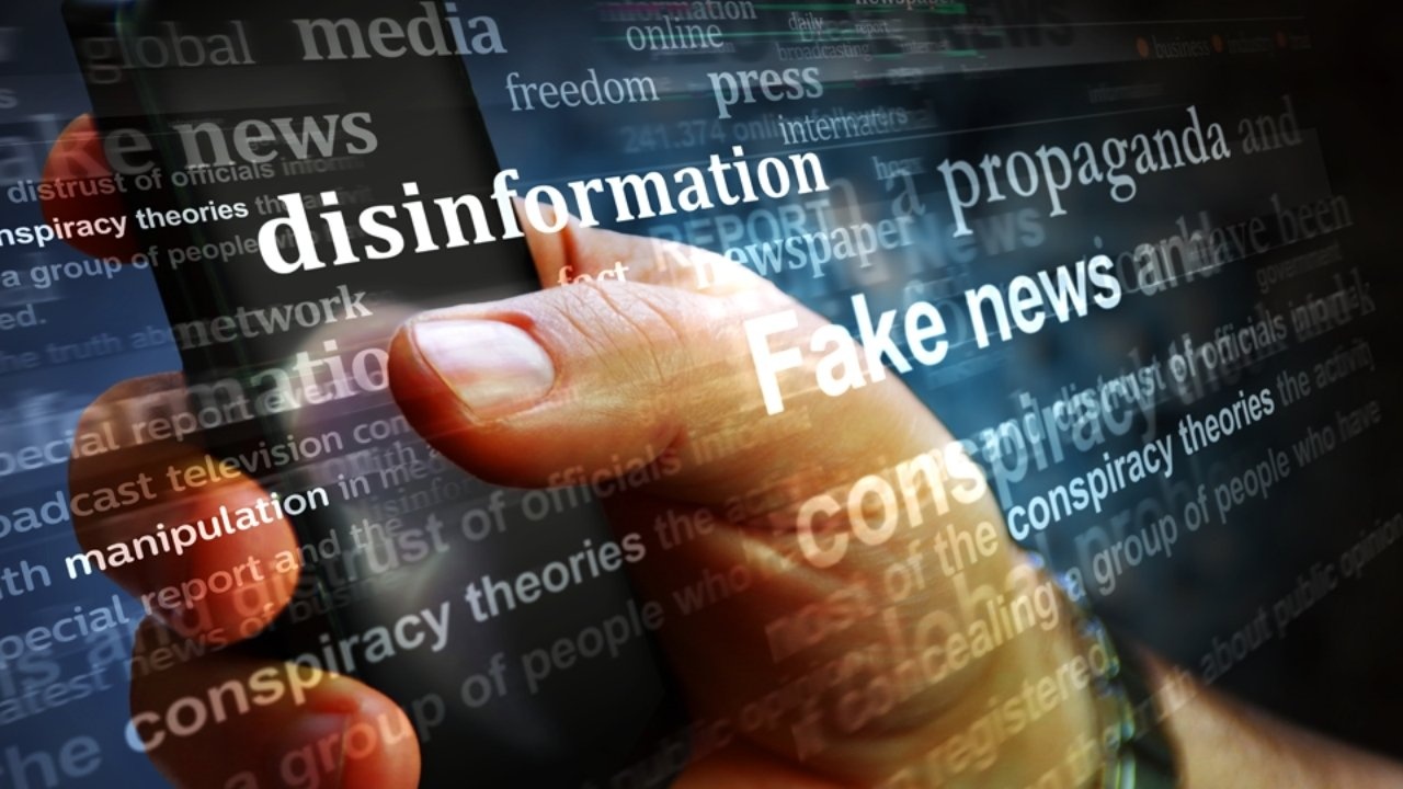 Recognizing AI-Created Misinformation: Essential Tips for Online Safety
