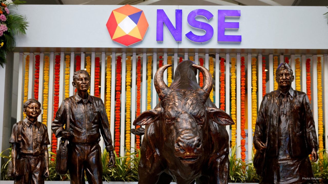 Groww Stock Plummets 18% as Trading Volumes Surge