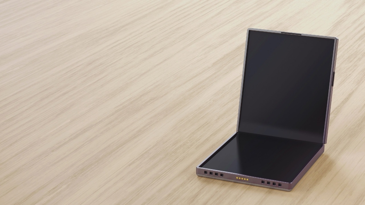 Foldable Phones Surge: Exploring the Drivers Behind Growing Global Demand