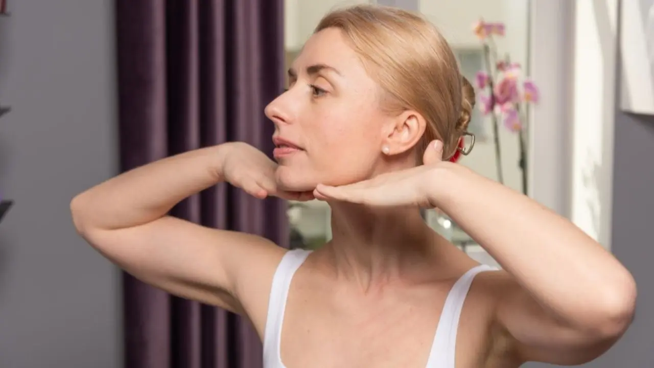 Sculpt Your Jawline: Embrace the 7-Day Face Yoga Journey