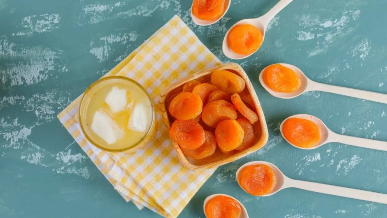 Winter Wonders: The Perks and Pitfalls of Dried Apricots