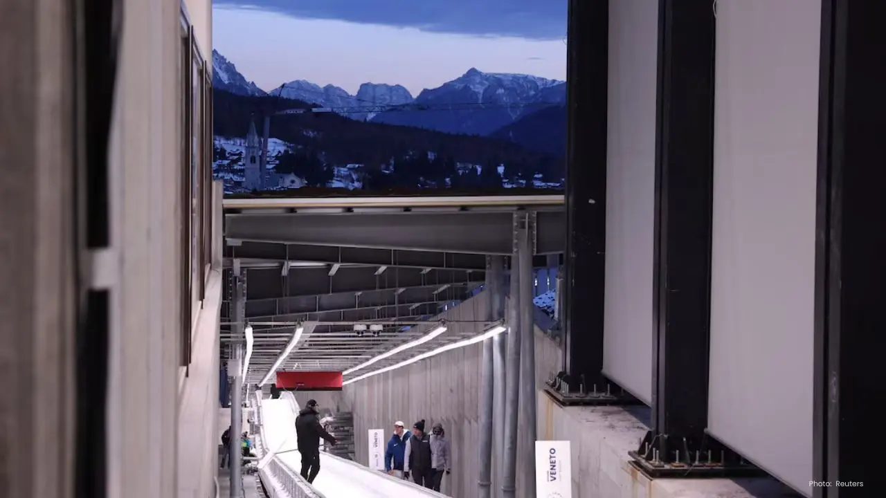 Cortina D'Ampezzo Limits Ticket Sales Due to Transport Challenges