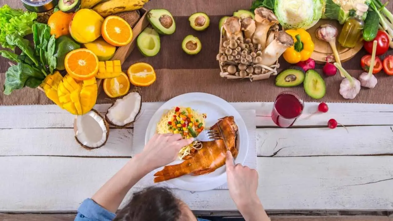 10 Heart-Unhealthy Breakfast Foods and Healthier Alternatives to Consider