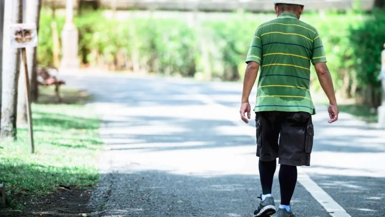 5 Reasons Backward Walking Is Great for Health