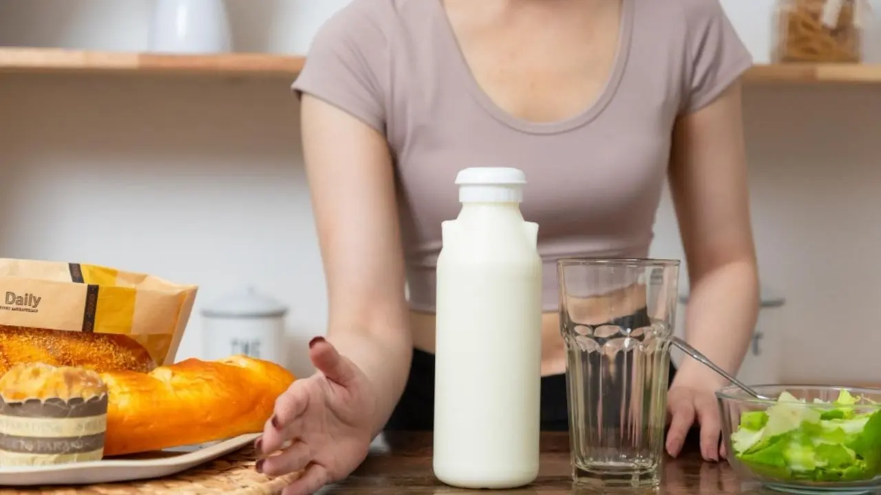 Dodge These Food Pairings with Milk for Enhanced Wellness