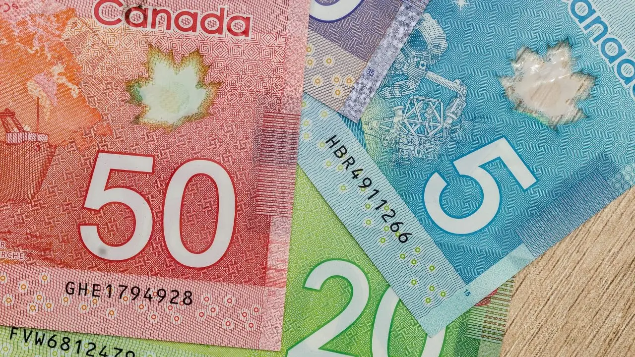Nearly One in Four Canadians Taking on New Debt