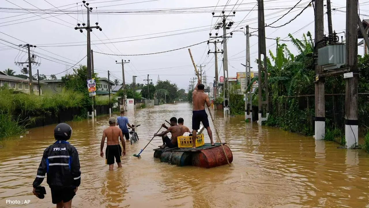 Devastation from Cyclone Ditwah: 123 Lives Lost in Sri Lanka, 44,000 Displaced