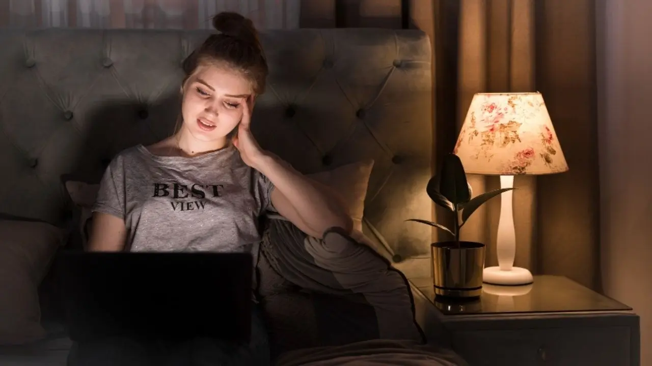 Overcome Digital Burnout: 5 Essential Tech Habits to Alleviate Screen Fatigue