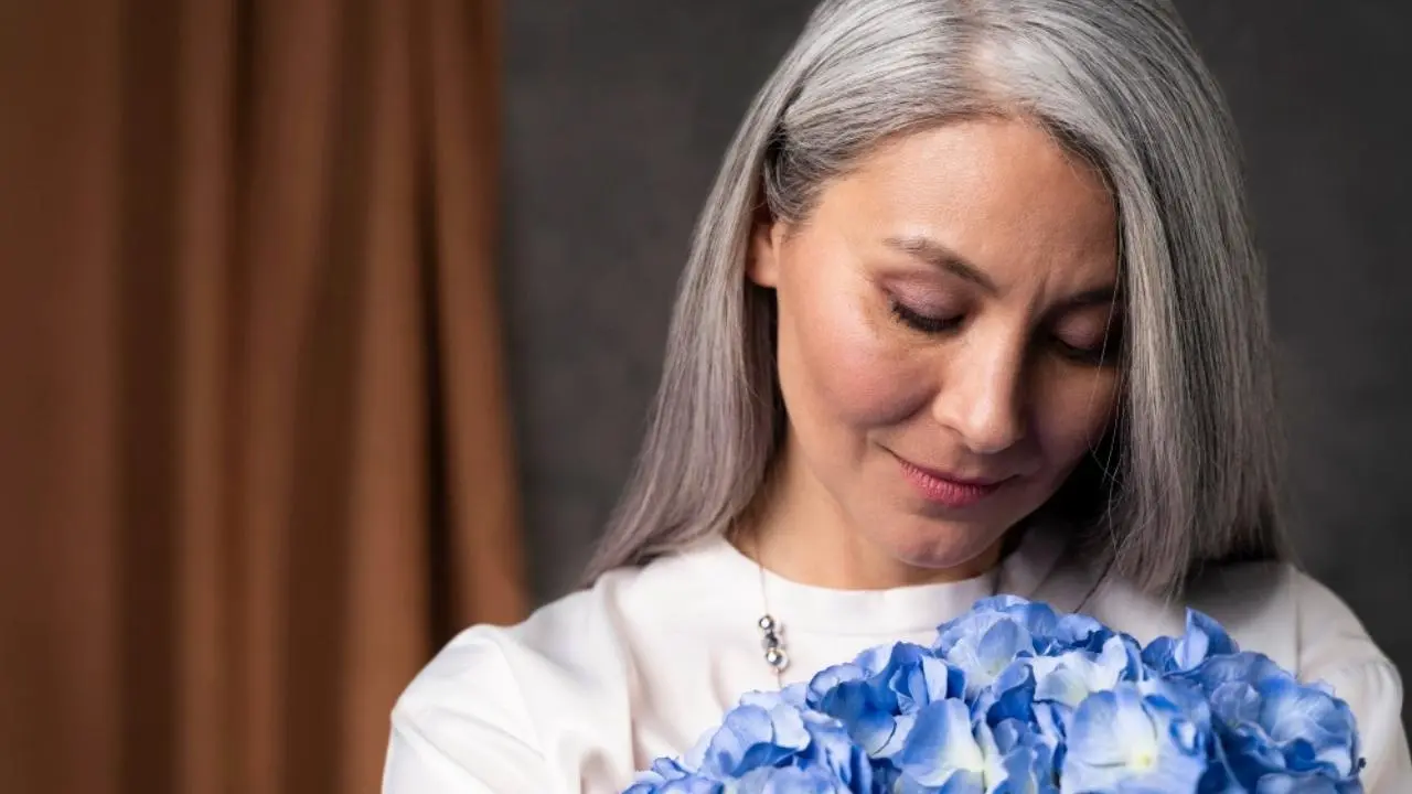 Embrace Healthy Grey Hair This Winter: Top Tips for Soft and Radiant Strands