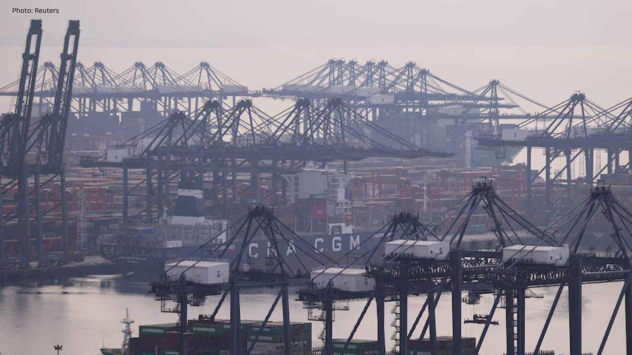 Chinese Exports Surge as Trade Diversifies Beyond the U.S.