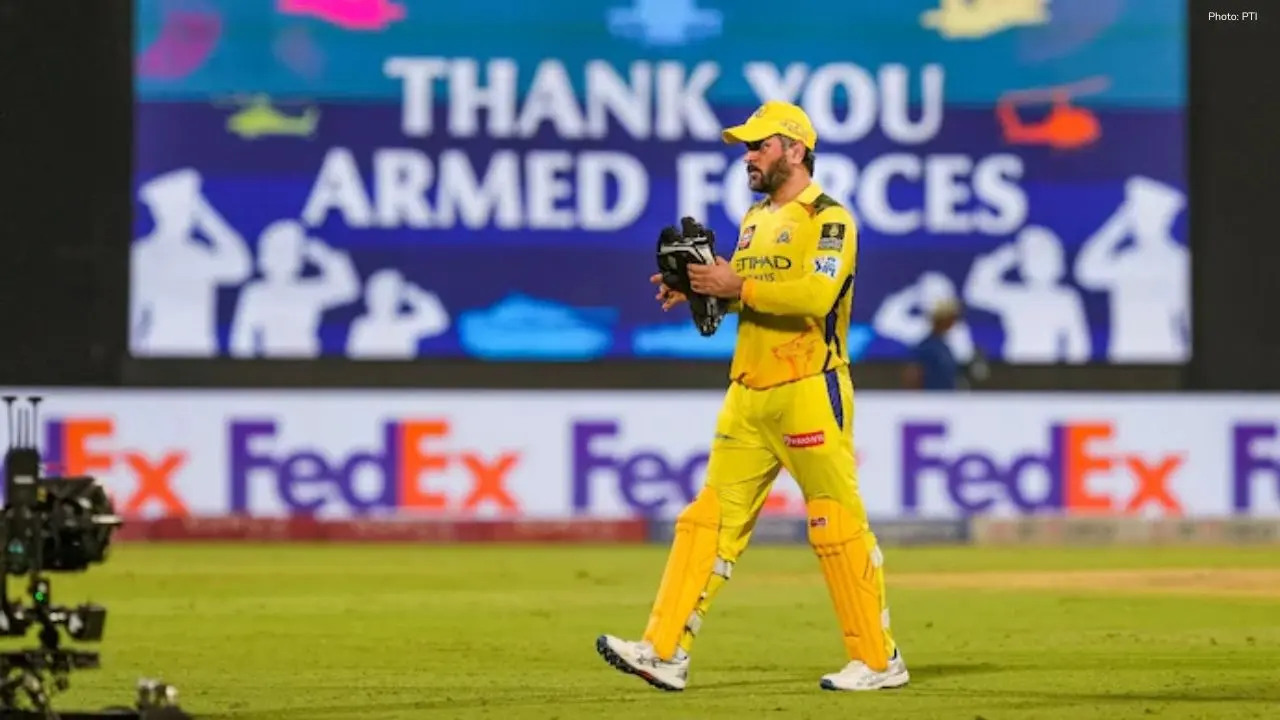 Murali Vijay Lauds MS Dhoni’s Exceptional Leadership Skills