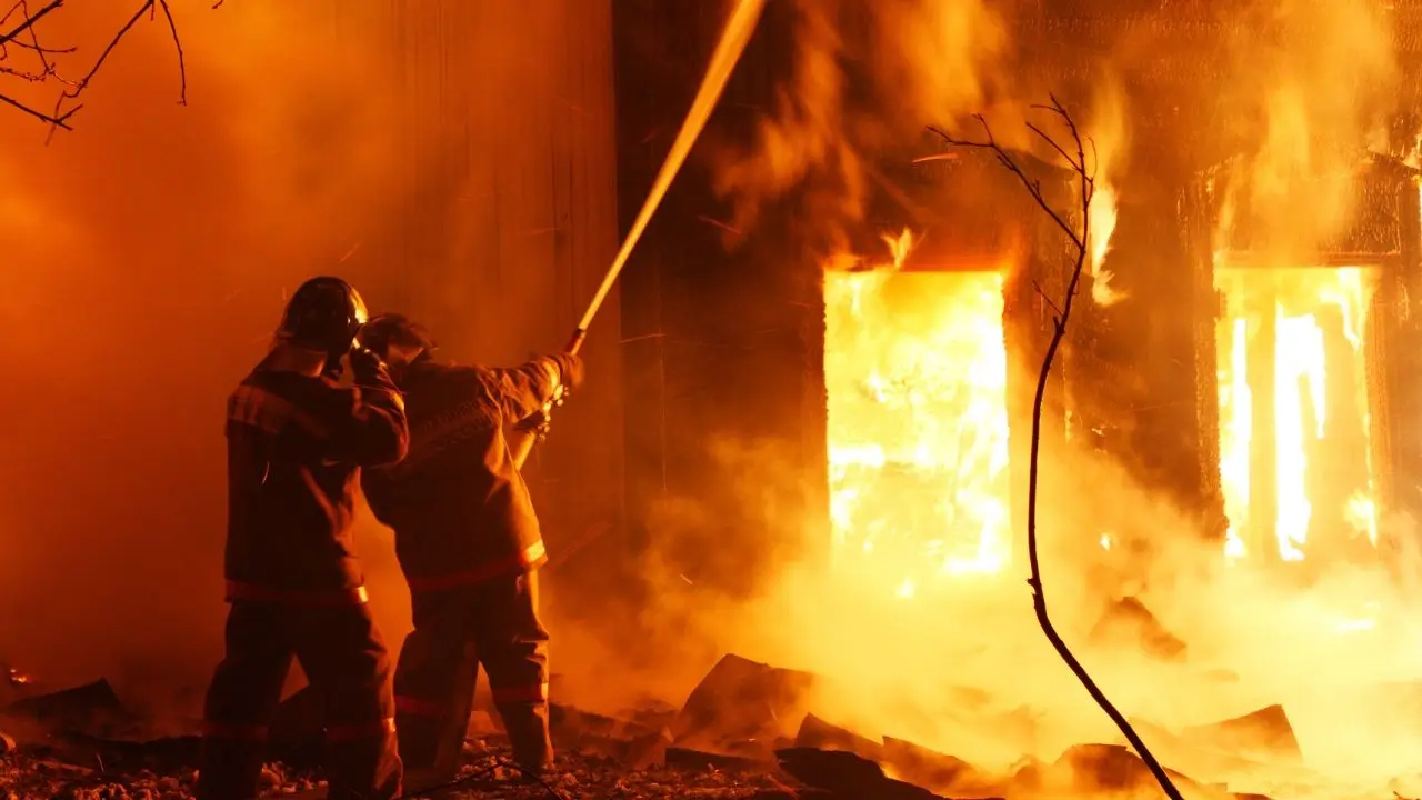 Deadly Bushfires Sweep Australia & New Zealand, Homes Destroyed