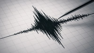 Powerful 7.0 quake shakes Alaska–Yukon border, no major damage seen