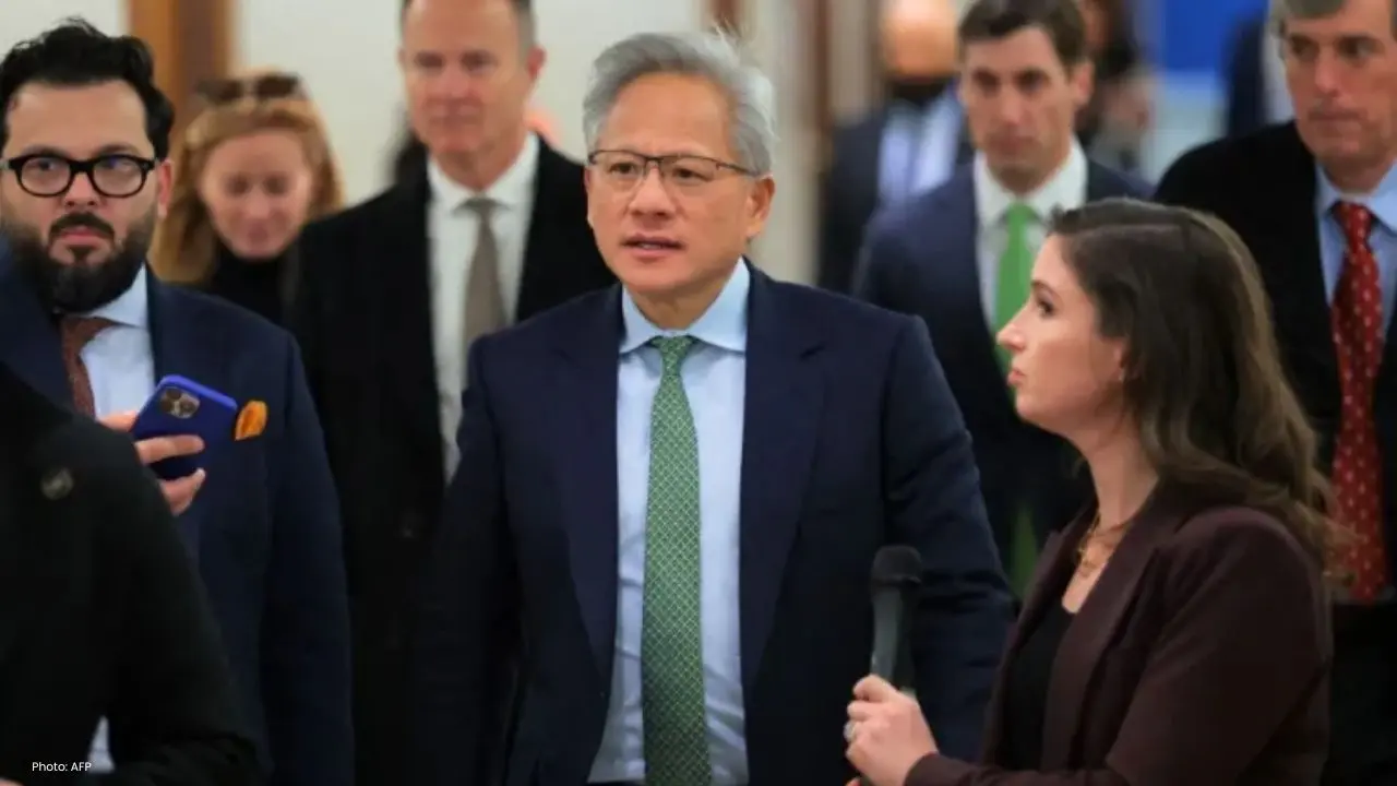 Trump Approves Nvidia H200 Chip Export to China, Relaxing Tech Controls