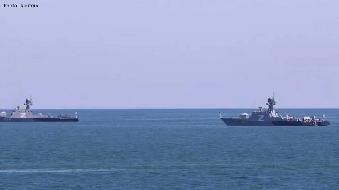 Ukrainian Drones Target Russian Oil Rig and Warships in the Caspian Sea
