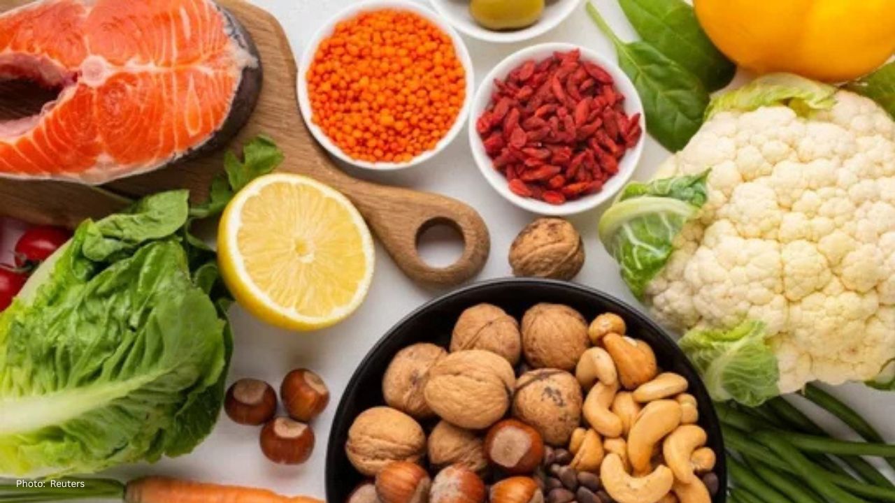 Insights from an Ahmedabad Physician on Foods for Thyroid Wellness