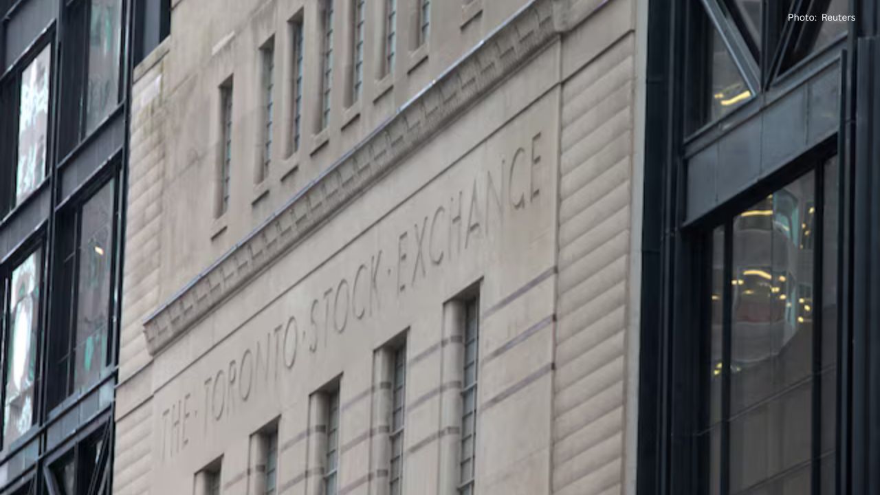 TSX Futures Decline Amid Anticipation of Key U.S. Jobs Figures