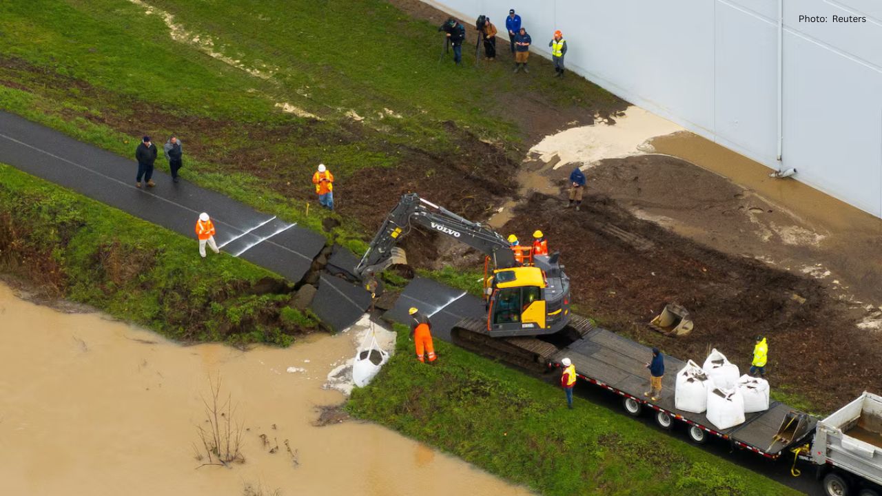 Severe Flood Alerts Surging in Washington Following Levee Collapse