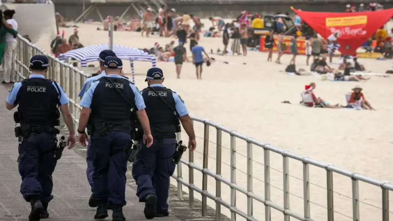 Quiet Christmas at Bondi Beach Following Tragic Sydney Attack