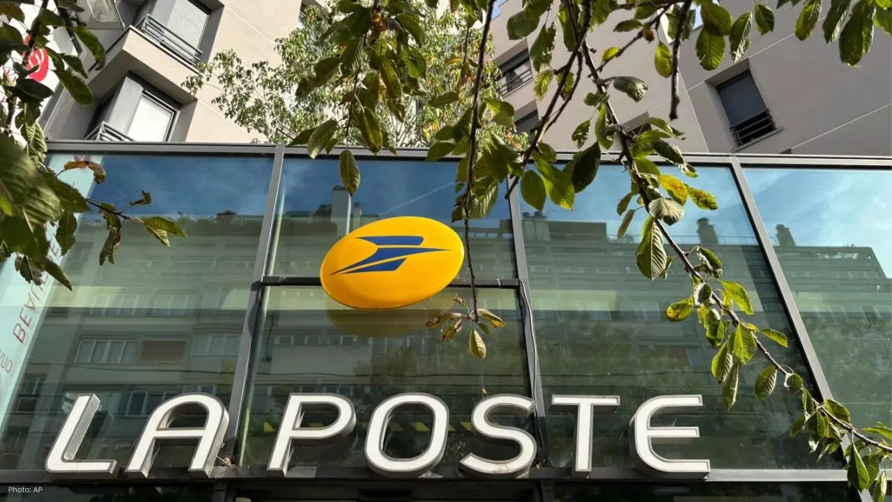 Cyberattack Disrupts French Postal Service Ahead of Holidays