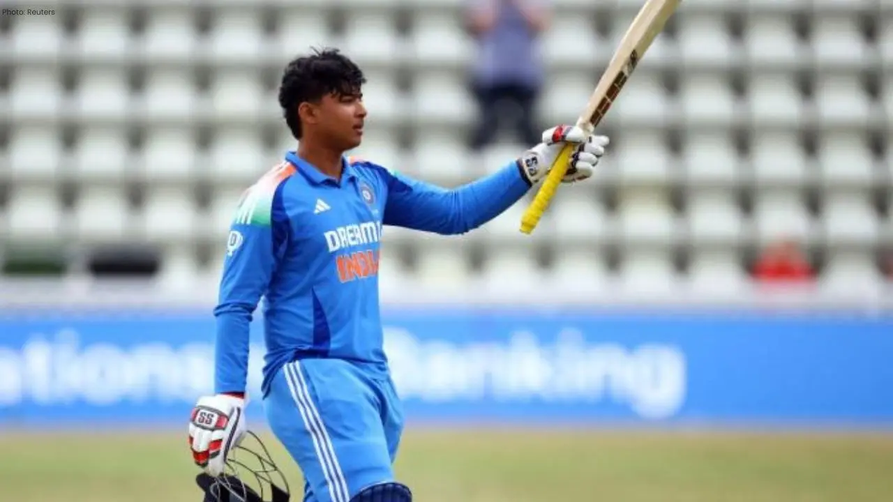 Tharoor Pushes BCCI to Fast-Track Vaibhav Suryavanshi's Indian Team Selection