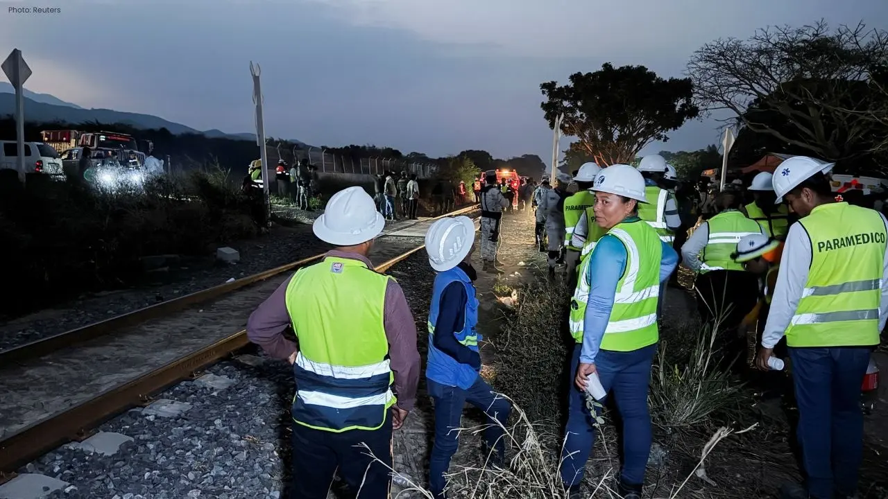 Tragic Train Derailment in Oaxaca Claims 13 Lives, Nearly 100 Injured