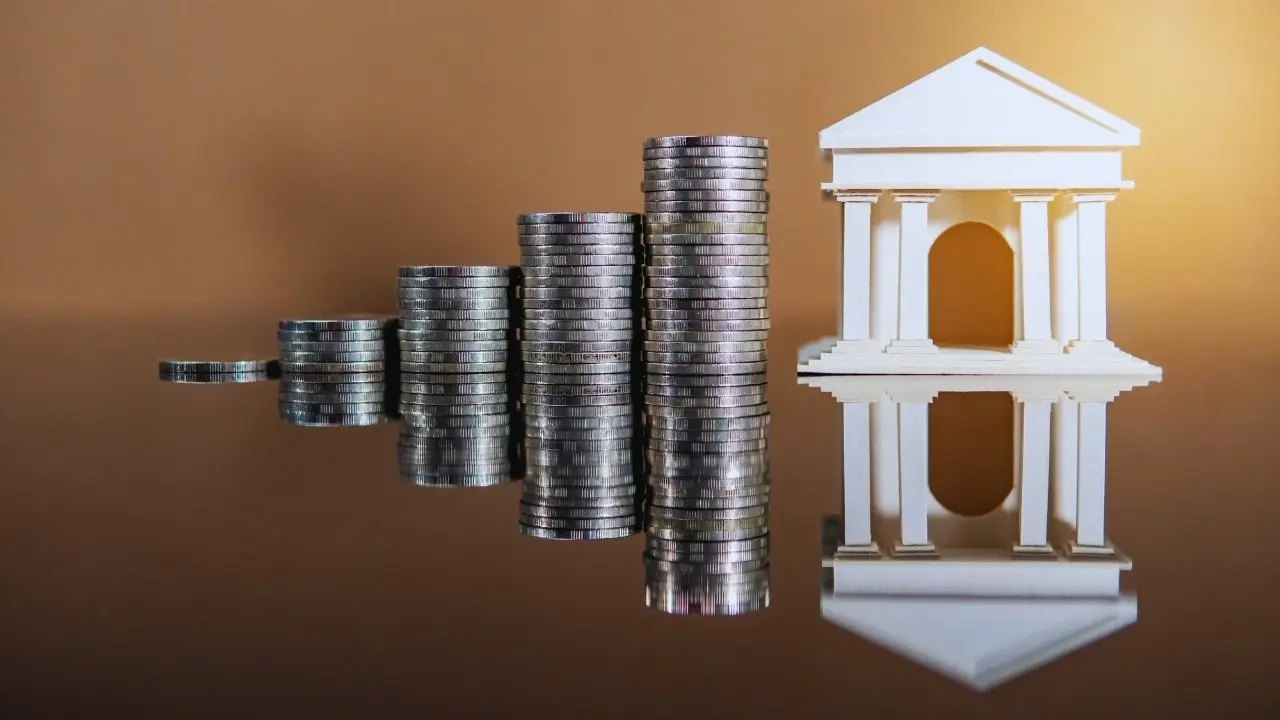 Central Banks Tread Carefully: The New Approach to Interest Rates