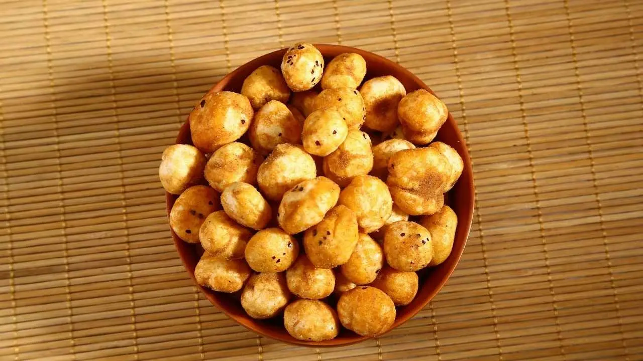 Makhana: The Ultimate Winter Snack with 3 Healthy Roasted Recipes