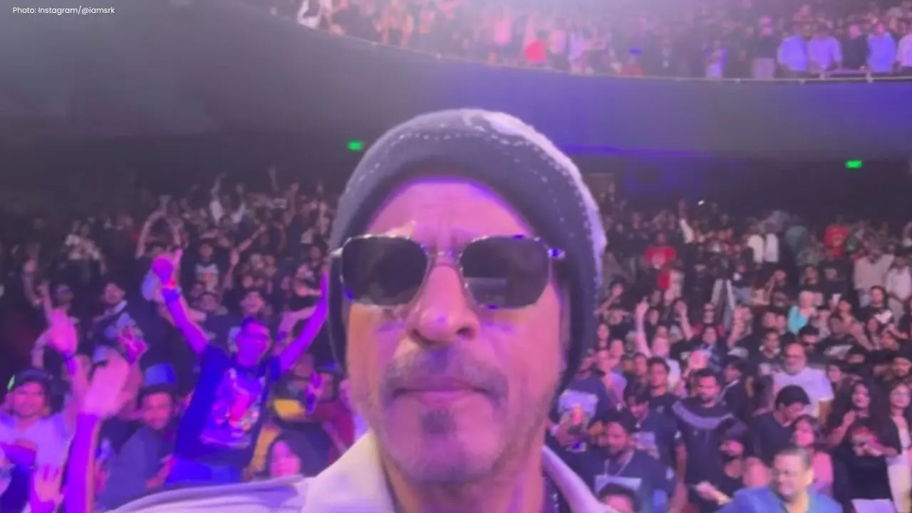 Shah Rukh Khan Dazzles Dubai with Exclusive ₹13 Crore Rolex Watch