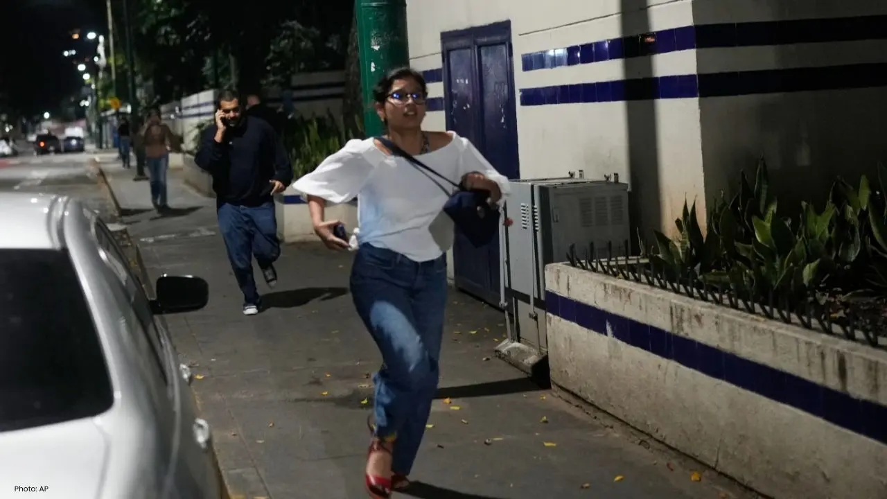 Caracas Shaken by Explosions as U.S.-Venezuela Tensions Escalate