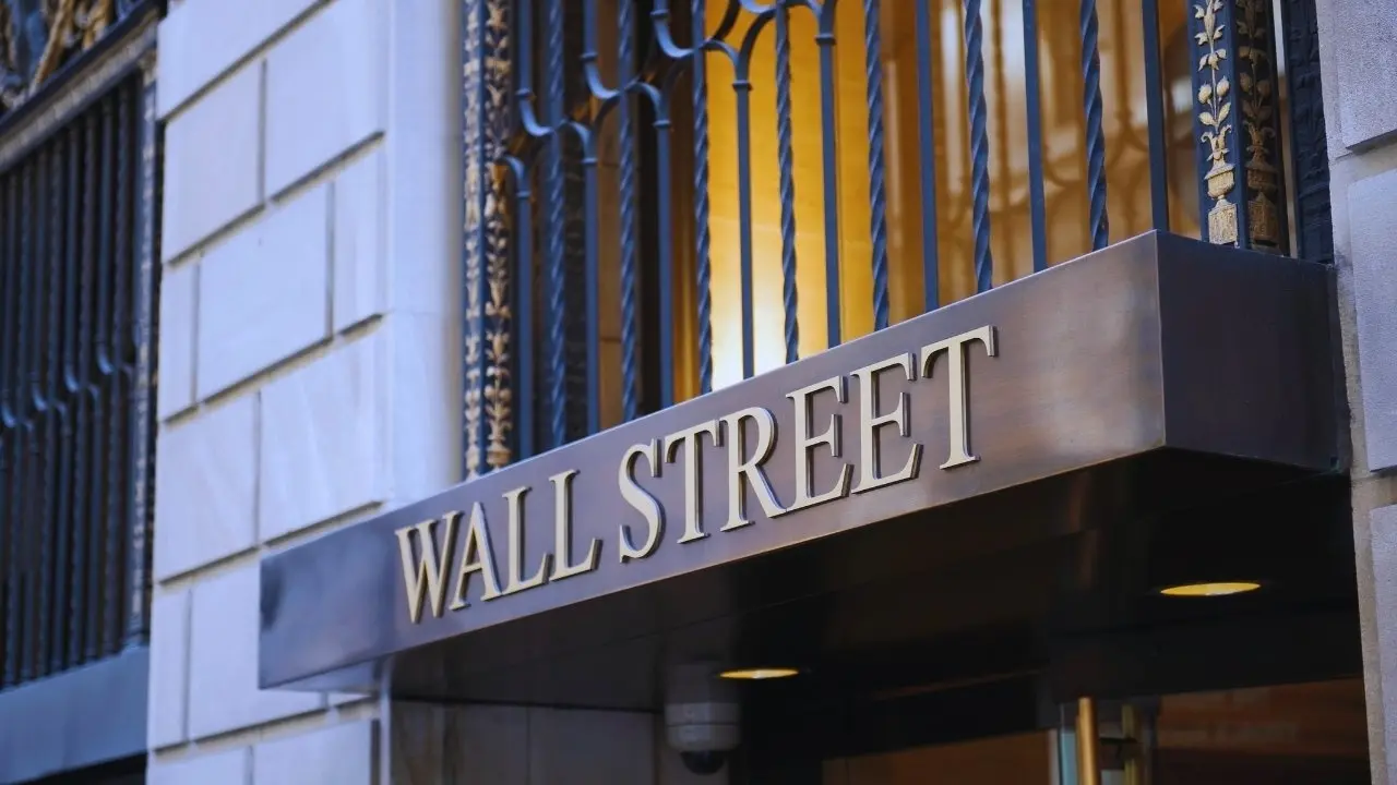 US Markets Hit All-Time Highs Fueled by Tech Giants' Earnings