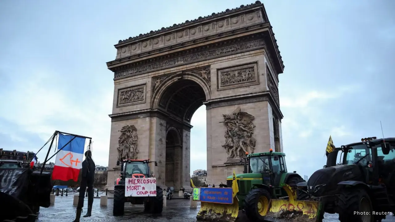 Farmers Disrupt Paris Traffic to Oppose EU–Mercosur Trade Agreement