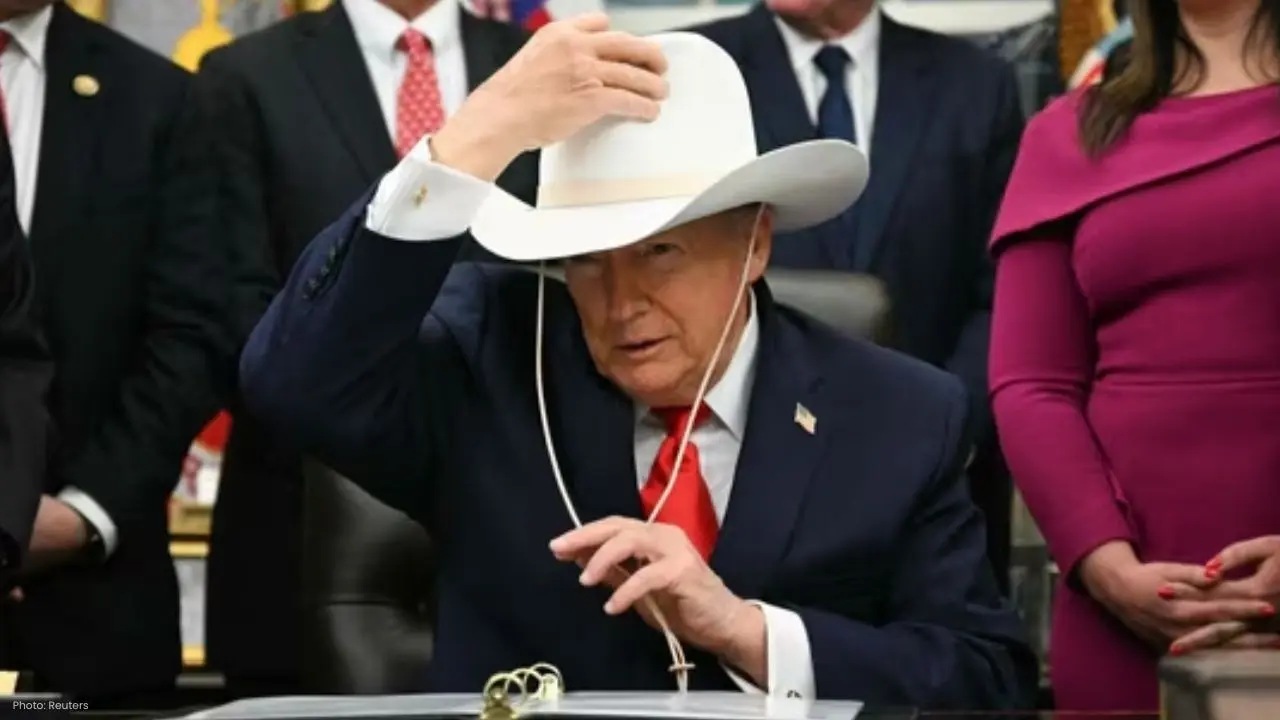 Trump Endorses Russia Sanctions Bill Targeting Oil Imports