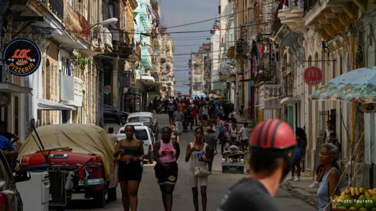 CIA Warns of Cuba's Struggling Economy Yet Predicts Government Stability