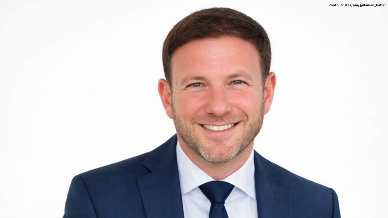 Canadian MP Roman Baber Joins Viral Iran Protest Trend