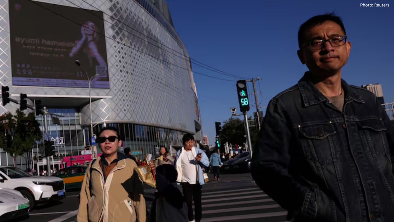 China Meets 5% Growth Target as Export Boom Offsets Tariffs, Domestic Weakness