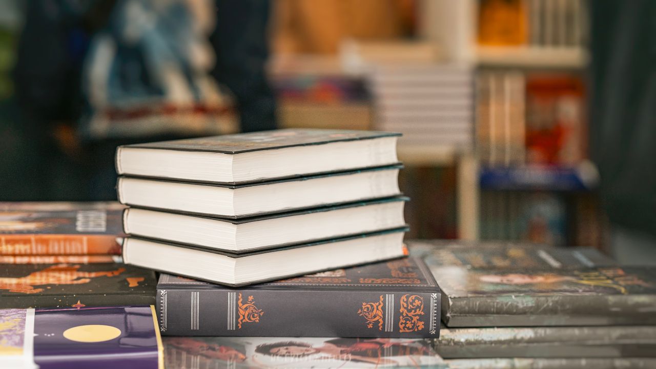 Rachel Reid Dominates Canadian Bestseller List With 5 Titles