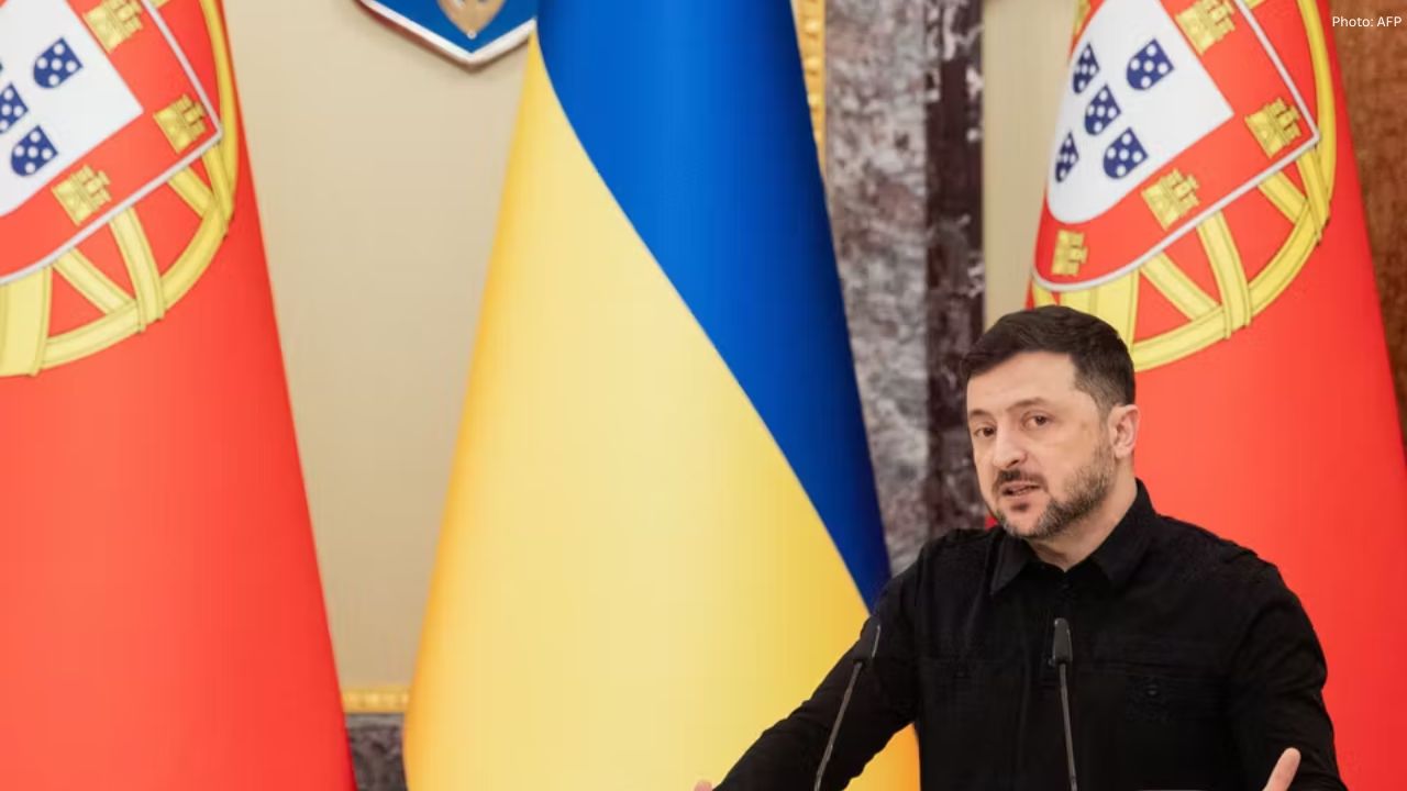 Zelensky Confirms US–Russia–Ukraine Talks, Says War Hinges on Control of Land