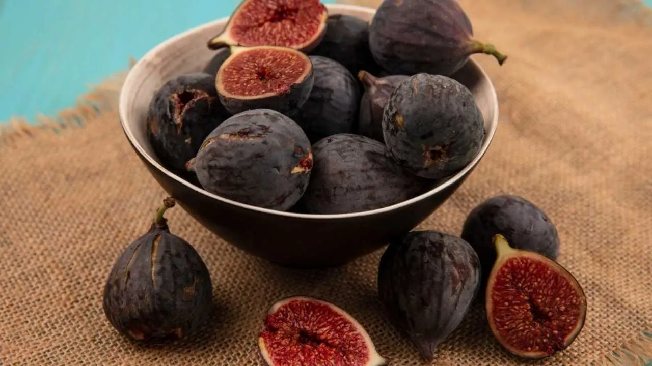 7 Amazing Health Benefits of Figs (Anjeer) You Can't Miss