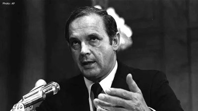 Alexander Butterfield, Nixon Aide Who Exposed Watergate, Dies at 99