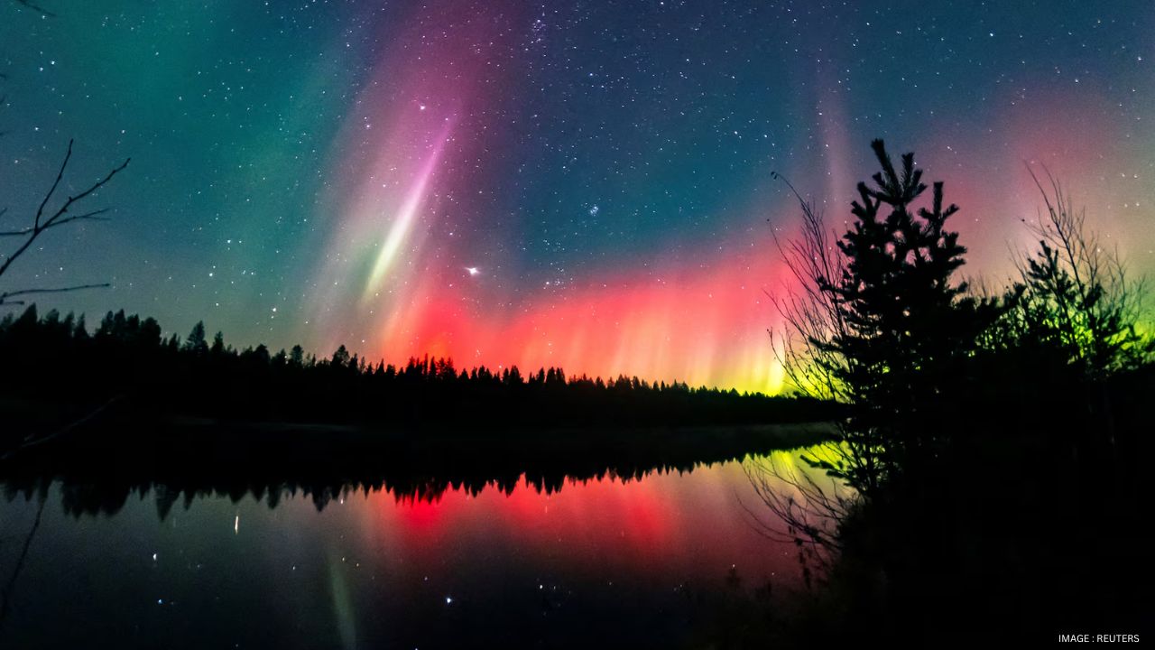 More sightings of the Northern Lights with stunning bright colours