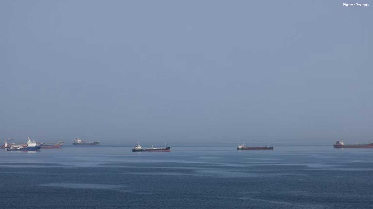 Iran Stops Pakistan-Bound Ship at Strait of Hormuz Amid Rising Tensions