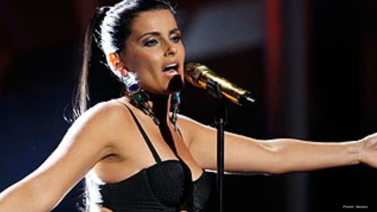 Drake Pays Tribute To Nelly Furtado at Junos