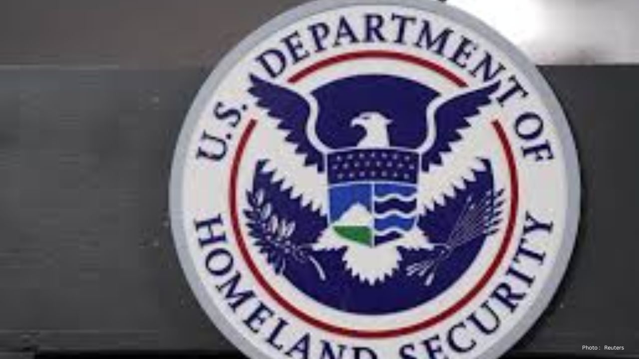 Trump Orders Pay For DHS Staff During Shutdown Crisis