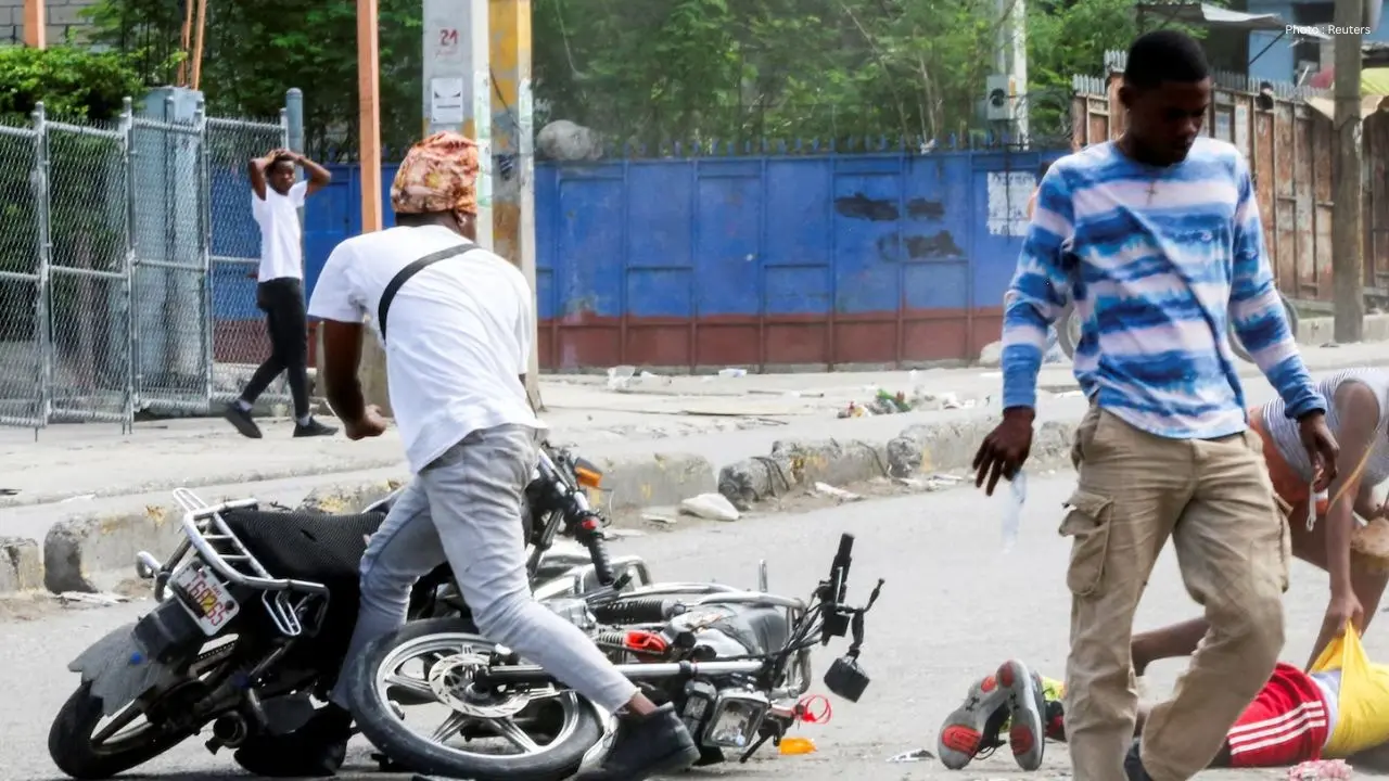 Fatal Scarborough Crash Leaves 21-Year-Old Motorcyclist Dead