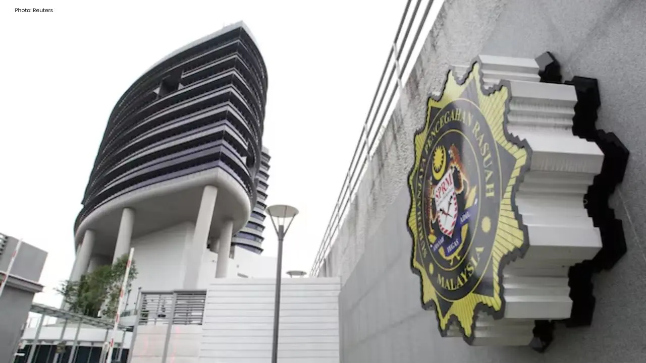 Warrants Issued for Daim Zainuddin's Sons